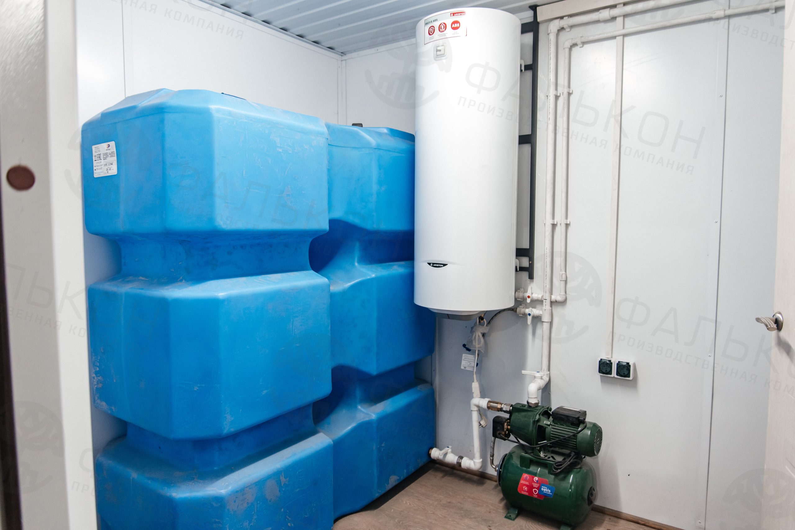 Душевой модуль (блок-контейнер) 4 душевых.