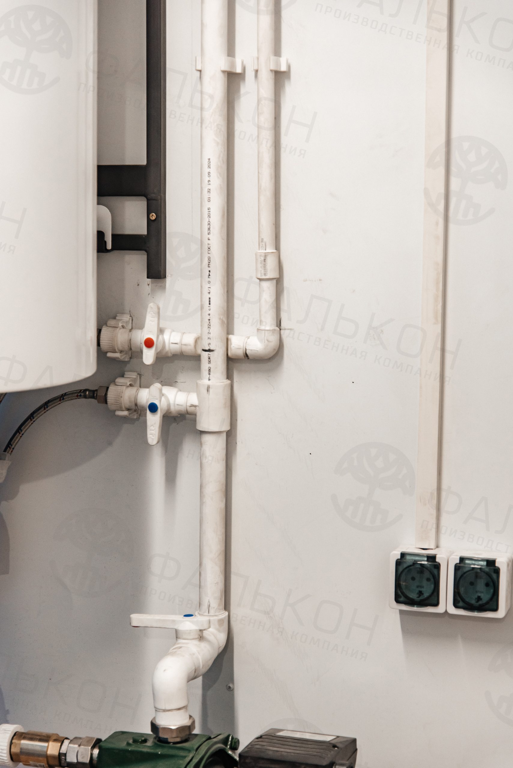 Душевой модуль (блок-контейнер) 4 душевых.