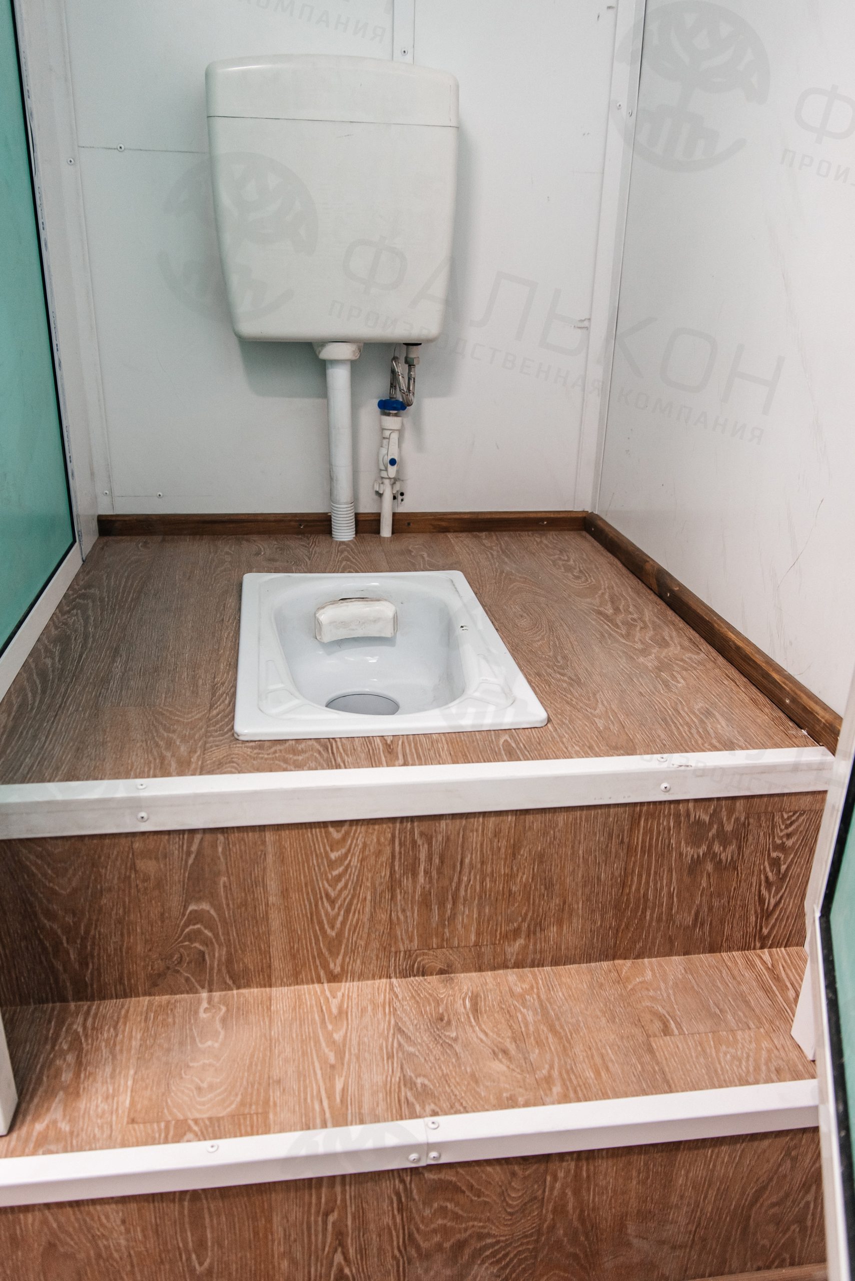 Сантехнический модуль (блок-контейнер) для 3 человек