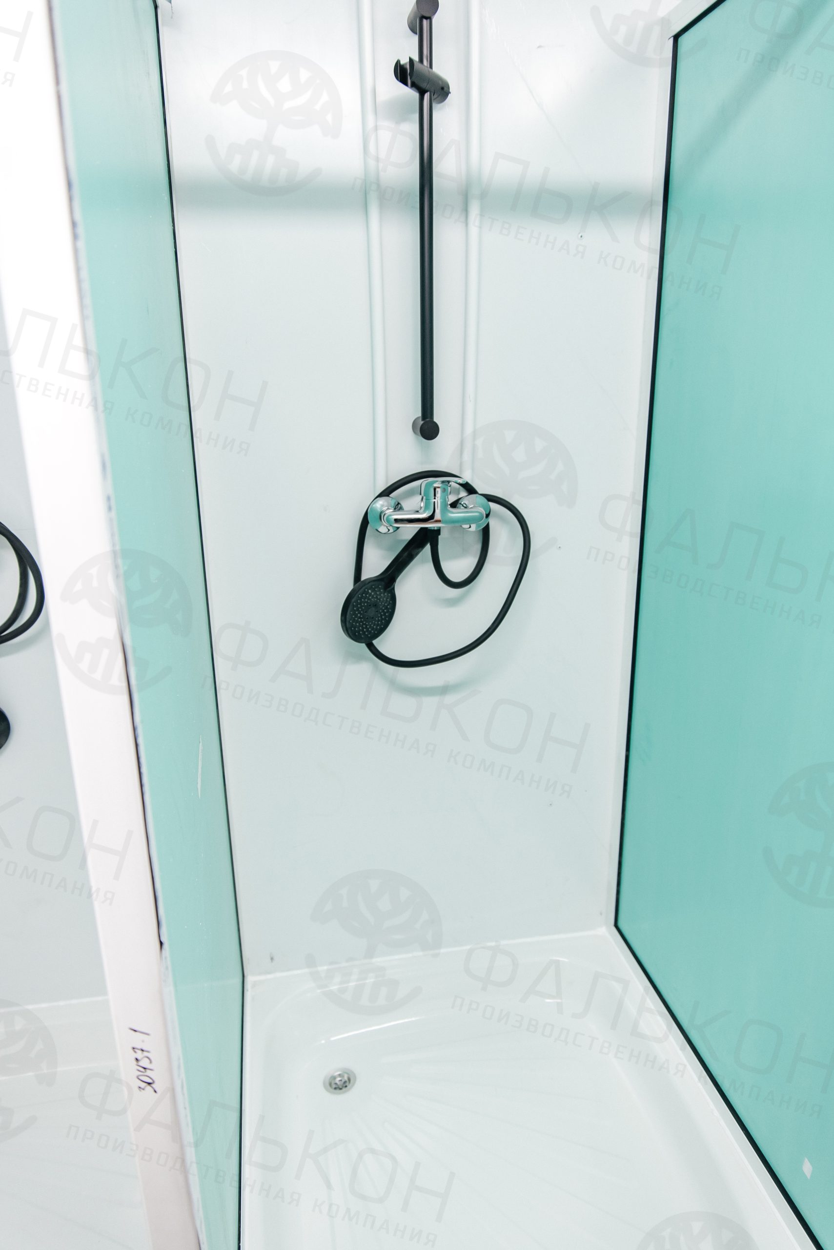 Душевой модуль (блок-контейнер) 4 душевых.