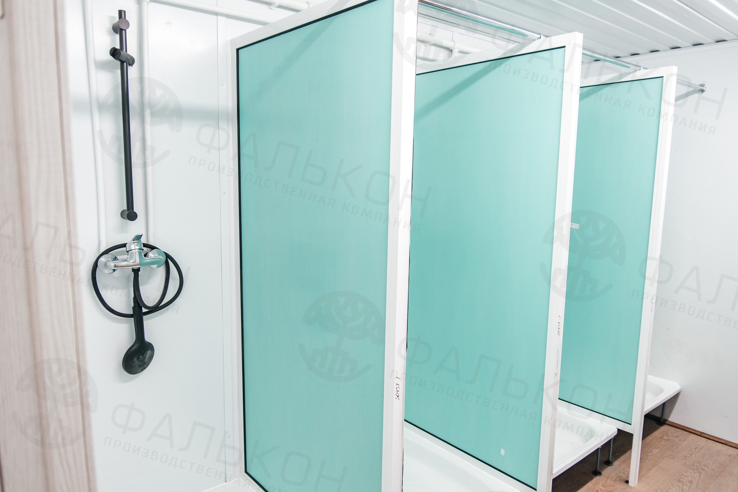 Душевой модуль (блок-контейнер) 4 душевых.