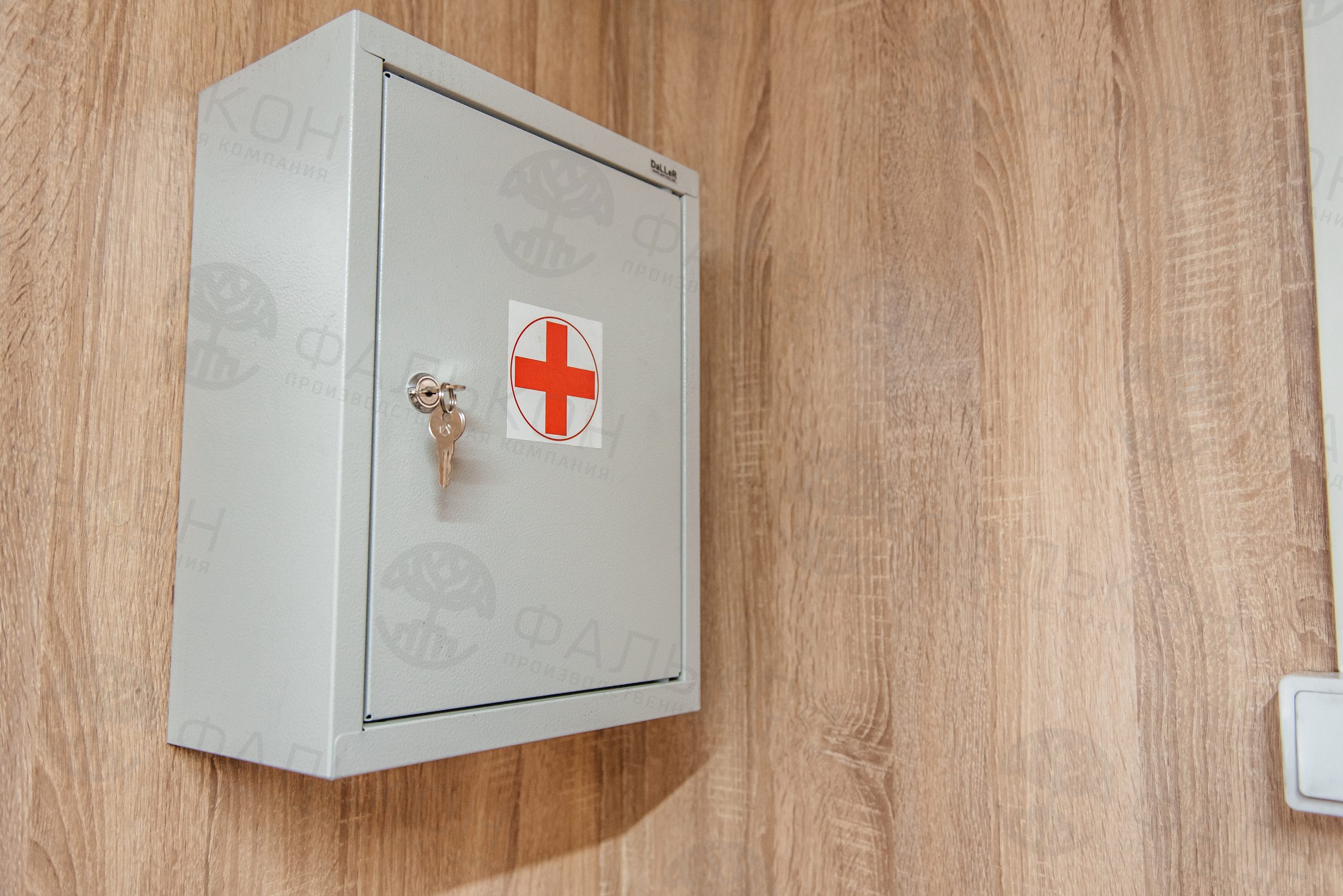 Жилой модуль на шасси (вагон-дом) на 8 мест.