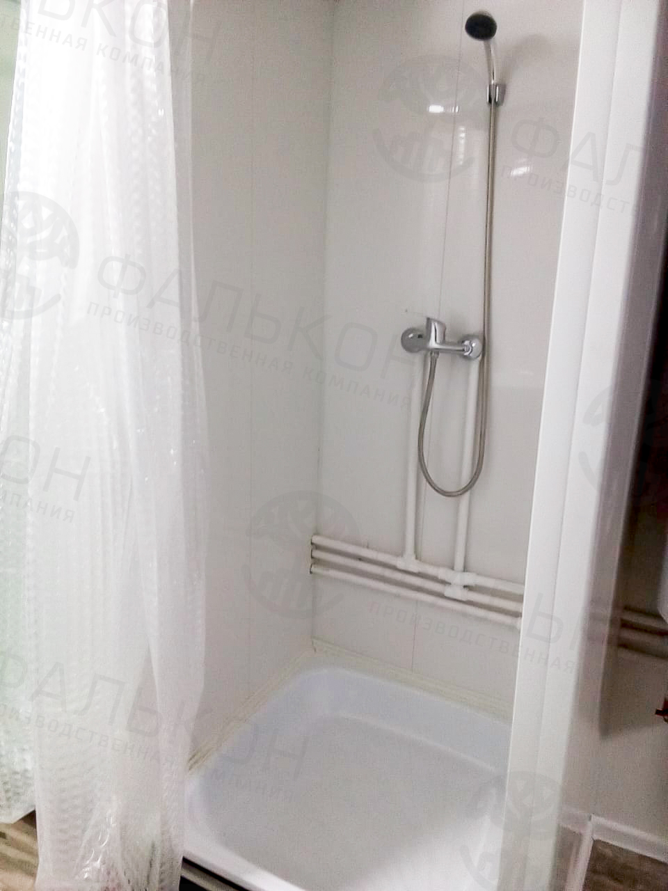 Душевой модуль (блок-контейнер) 4 душевых+6 раковин.